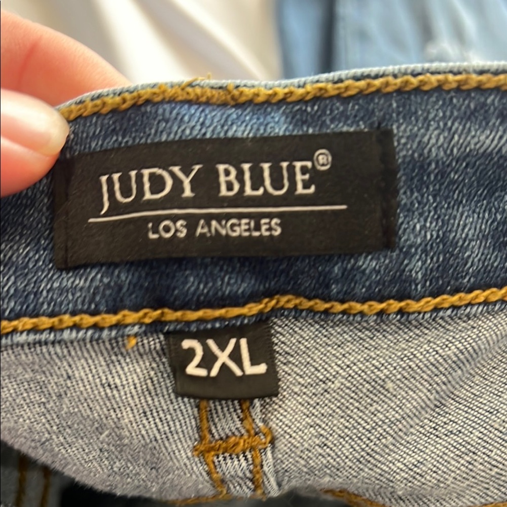 Judy Blue Boyfriend Jeans with Distressed Blue Denim - Picture 2 of 4